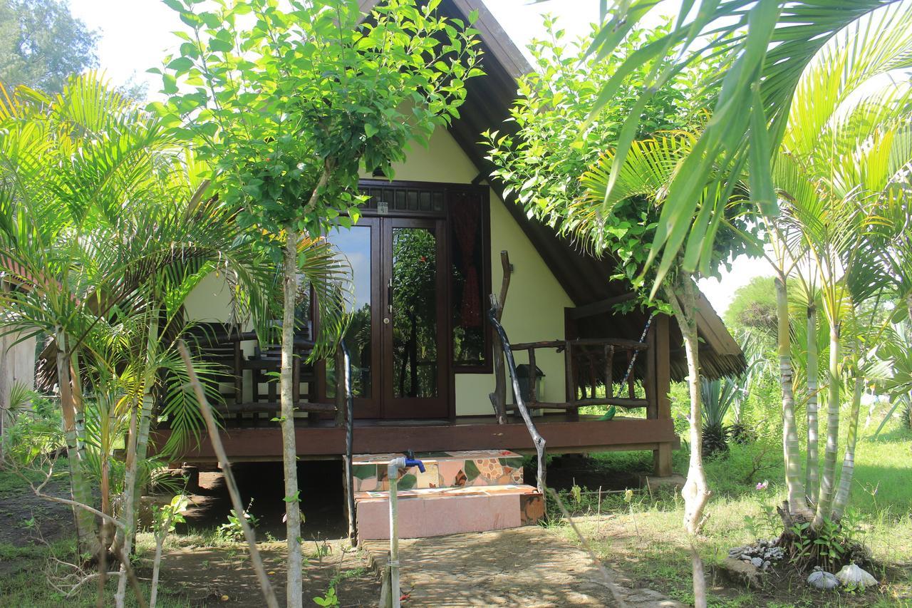 Tropicana Bungalows Gili Meno Extérieur photo